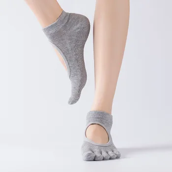 2020 Lady Five Finger Grip Yoga Socks Backless Silicone Anti Slip Women Pilates Ballet Dancing Fitness Sports Non Slip 5 Toe Sox
