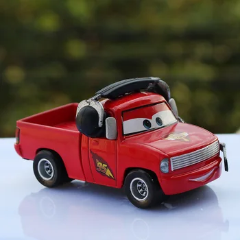 Disney Cartoon Filmy Pixar Cars Newbie No. 95 PiLightning McQueen Command Vehicle Diecast Metal Alloy Model Toy Car For Kid Gif