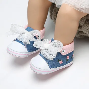 Noworodek buty dla dziewczyn wyszywany kwiat łóżeczko dziecięce obuwie pierwszy chodziki dziecięce dziewczynki bawełna miękka podeszwa antypoślizgowa Prewalkers nowy