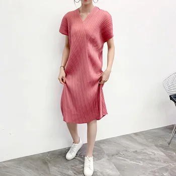 Ostatnie lato 2020 kobieca sukienka Miyake Dress Fashion duży rozmiar elastyczny V-neck boho chic dress tweed plis dla eam 89030