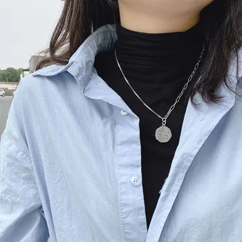 S925 tajski srebrny retro osobowość łańcuch naszyjnik z okrągłą kartą list wisiorek nieregularne łańcuch sweter dla słodkiej dziewczyny prezenty